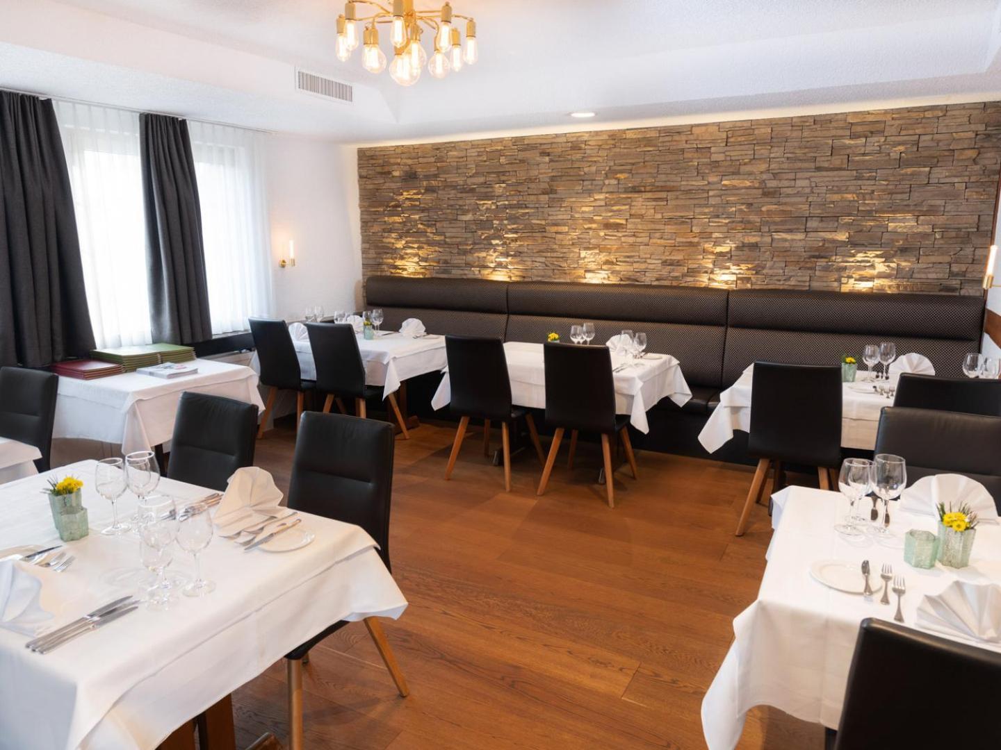 Hotel Restaurant Kreuz Kaiserstuhl Eksteriør bilde