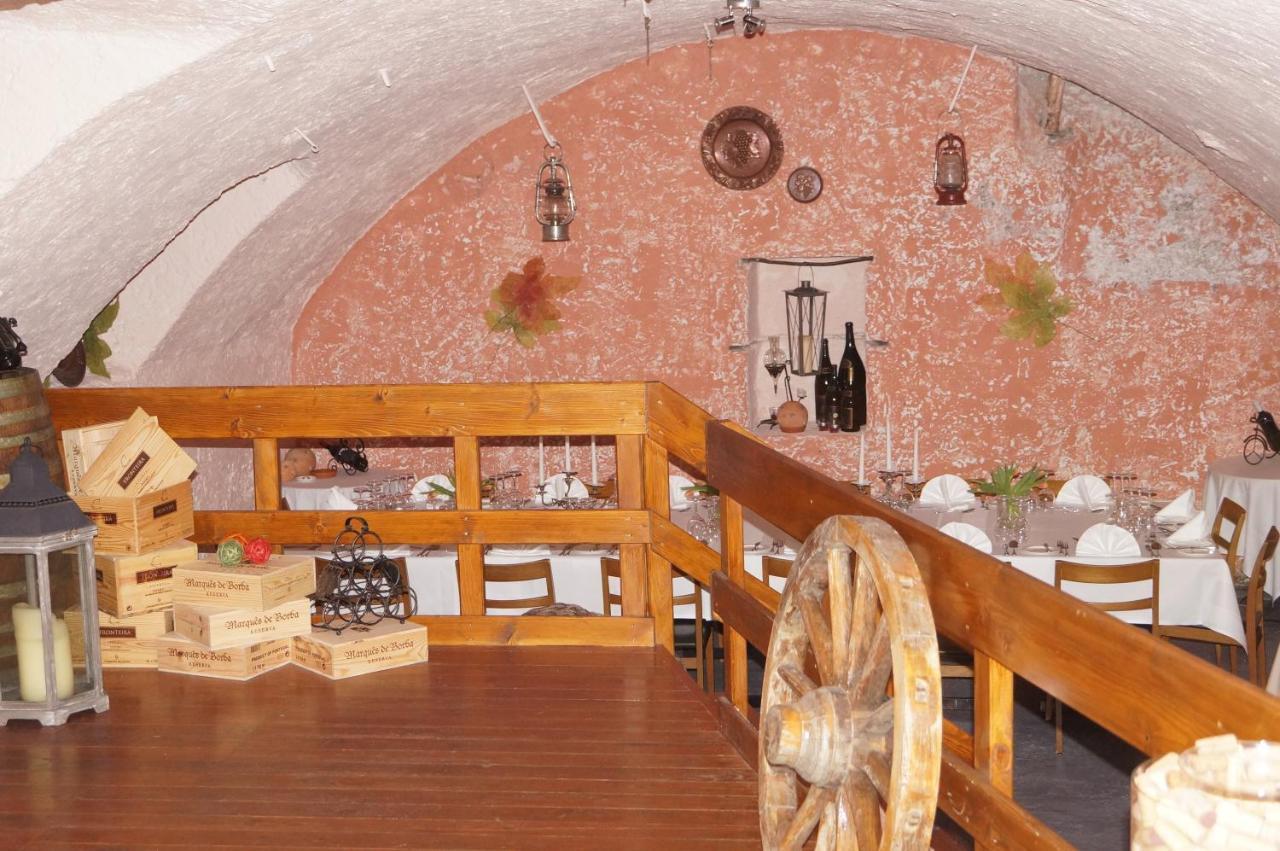 Hotel Restaurant Kreuz Kaiserstuhl Eksteriør bilde