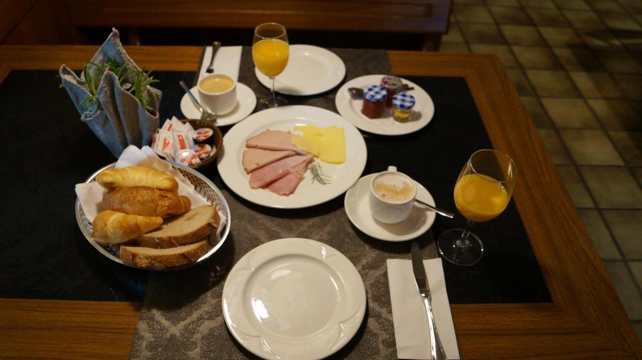 Hotel Restaurant Kreuz Kaiserstuhl Eksteriør bilde