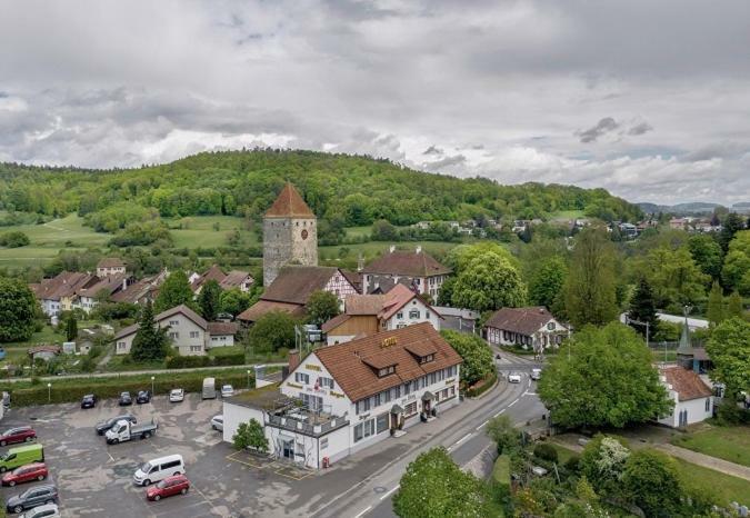 Hotel Restaurant Kreuz Kaiserstuhl Eksteriør bilde