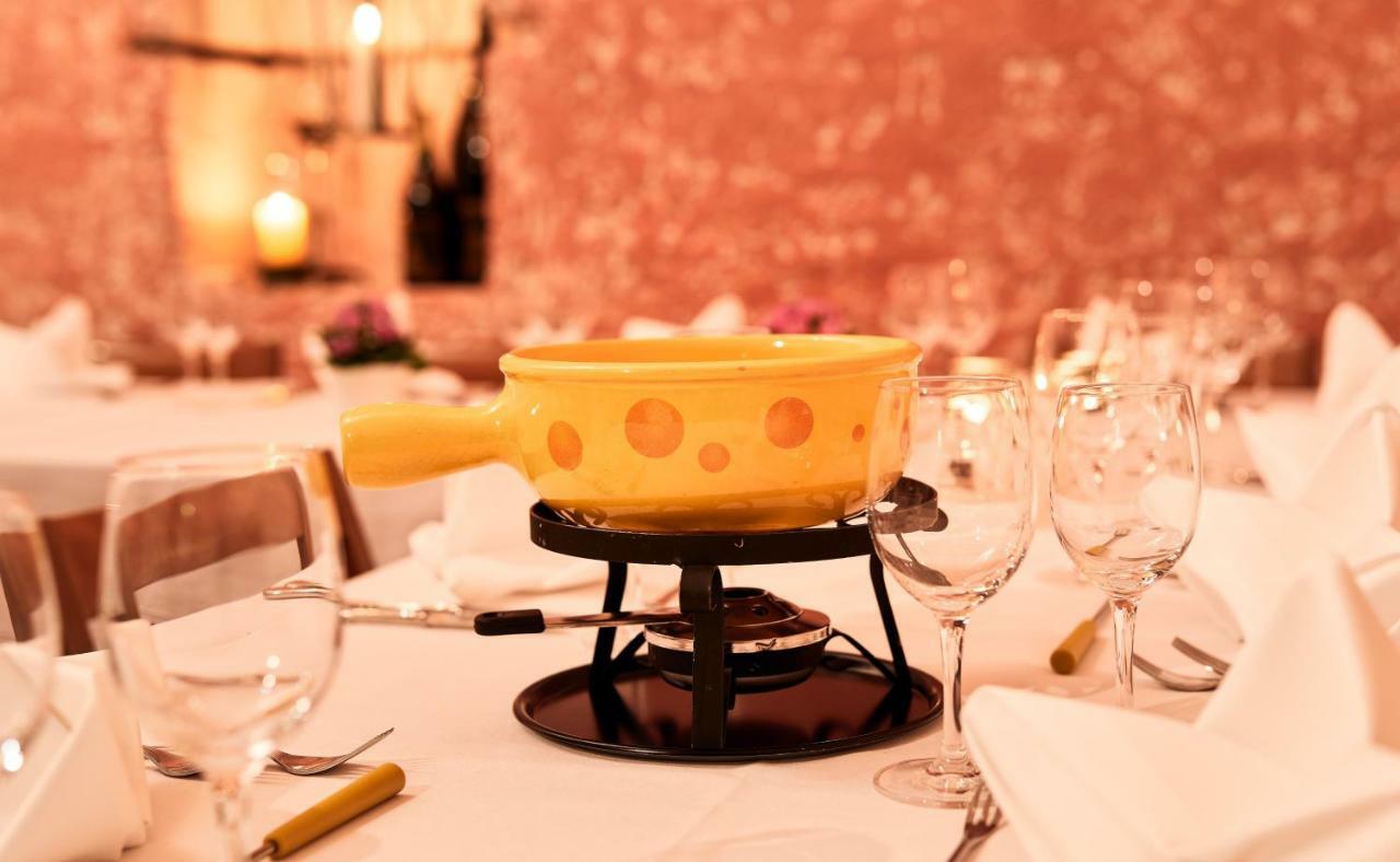 Hotel Restaurant Kreuz Kaiserstuhl Eksteriør bilde